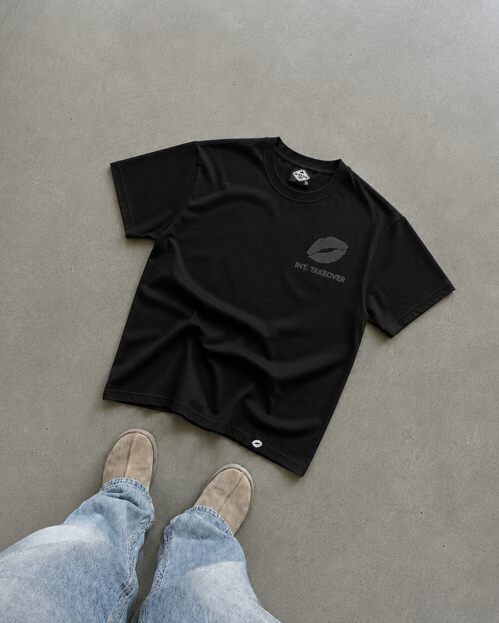 Takeover Tshirt - Midnight Black